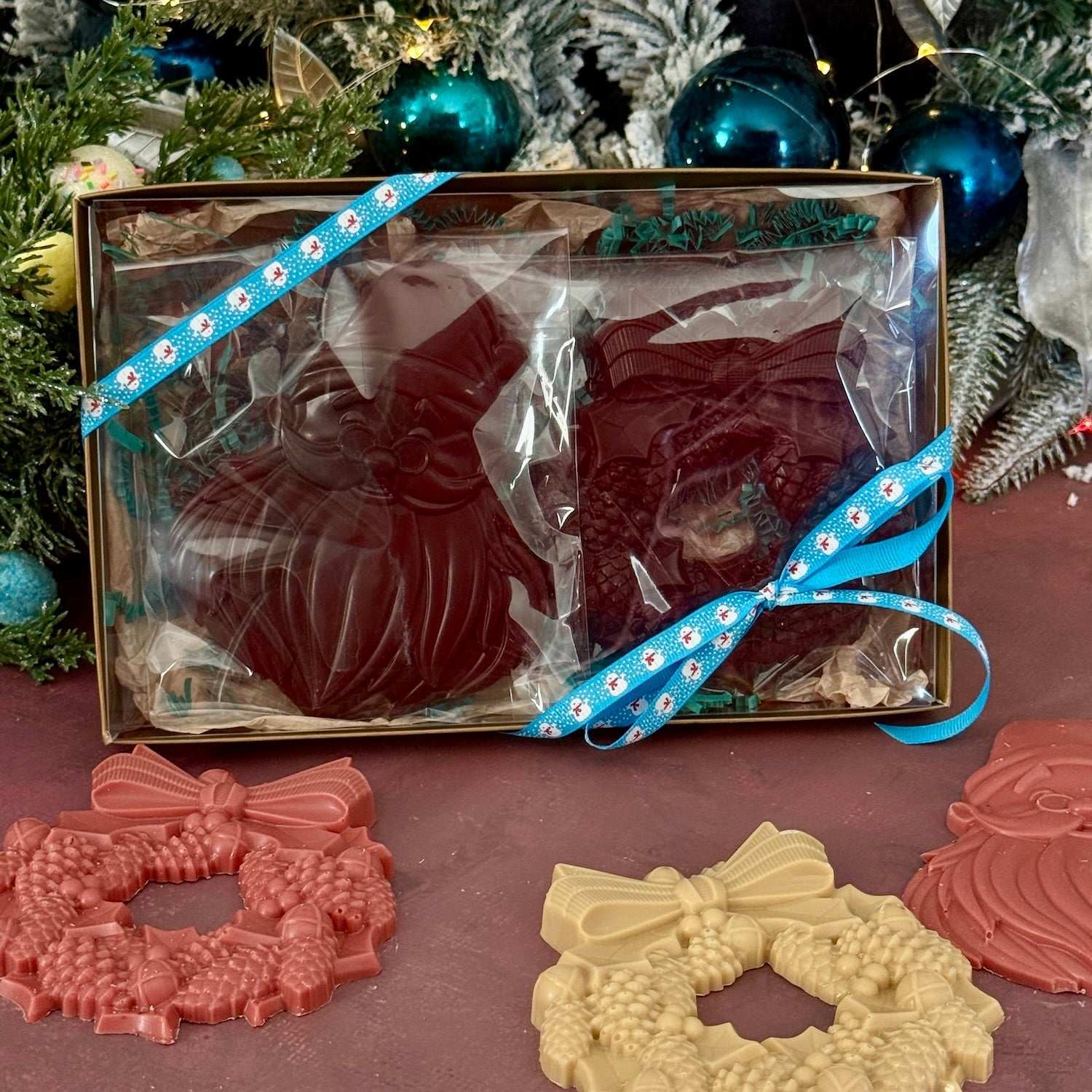 Flèche Christmas Santas & Wreaths – Artisan Vegan Chocolates - Flèche Healthy Treats