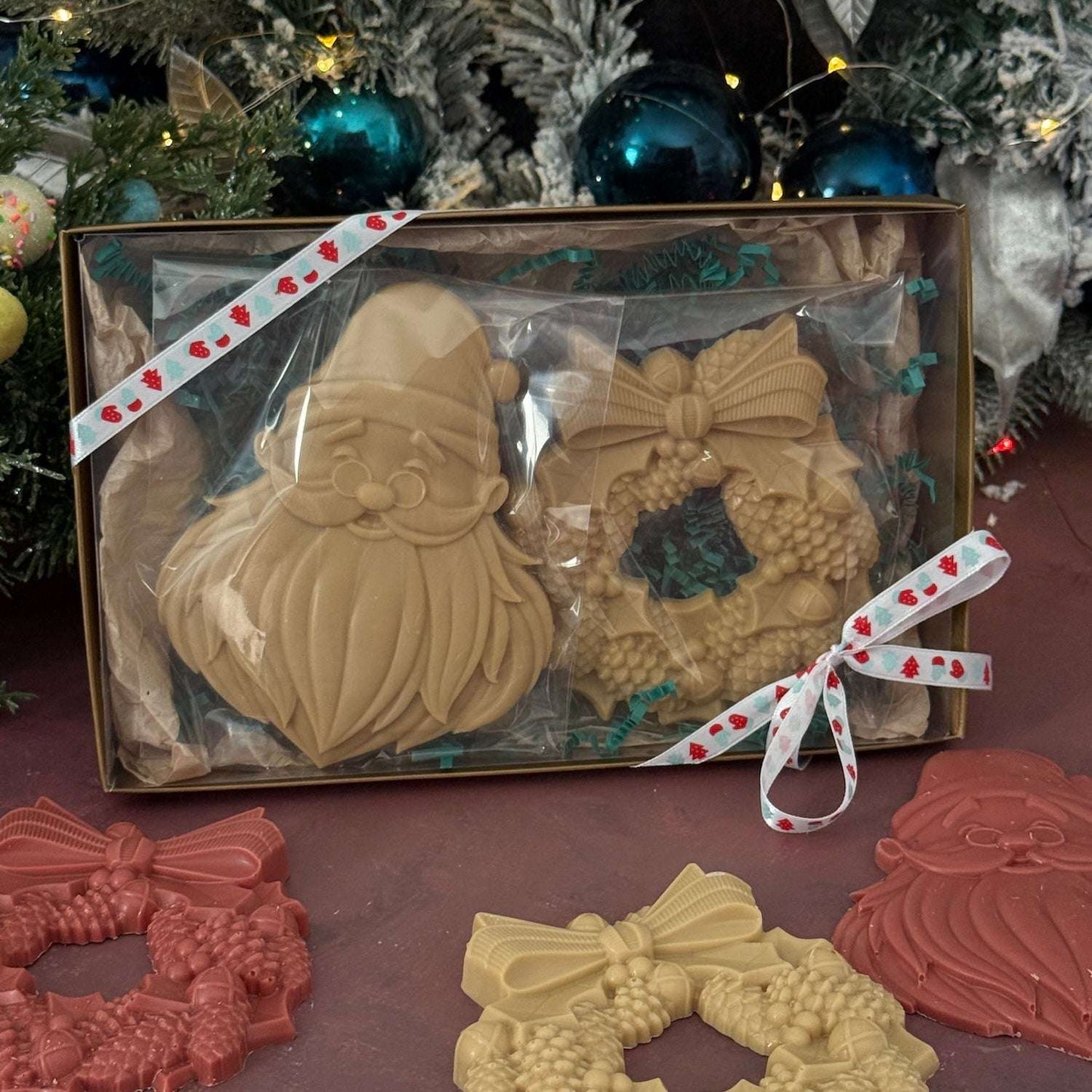 Flèche Christmas Santas & Wreaths – Artisan Vegan Chocolates - Flèche Healthy Treats